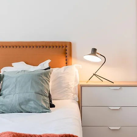 Central 6 Bed Near Arroios * Lissabon