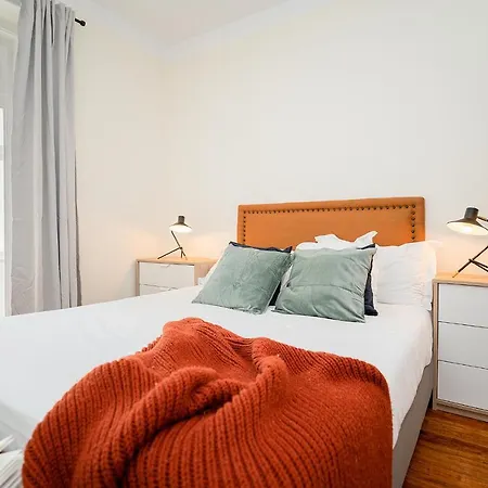 Central 6 Bed Near Arroios *